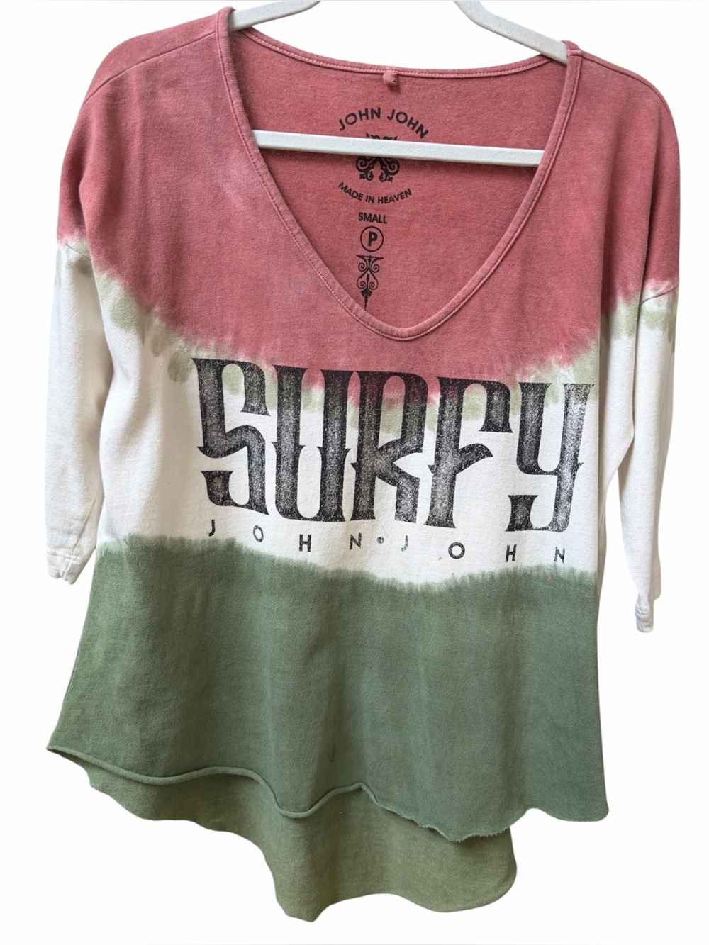 JOHN JOHN SURFY made in heaven size small high low V-neck shirt